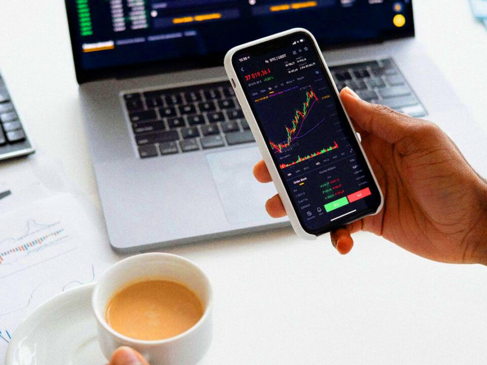 LessInvest.com